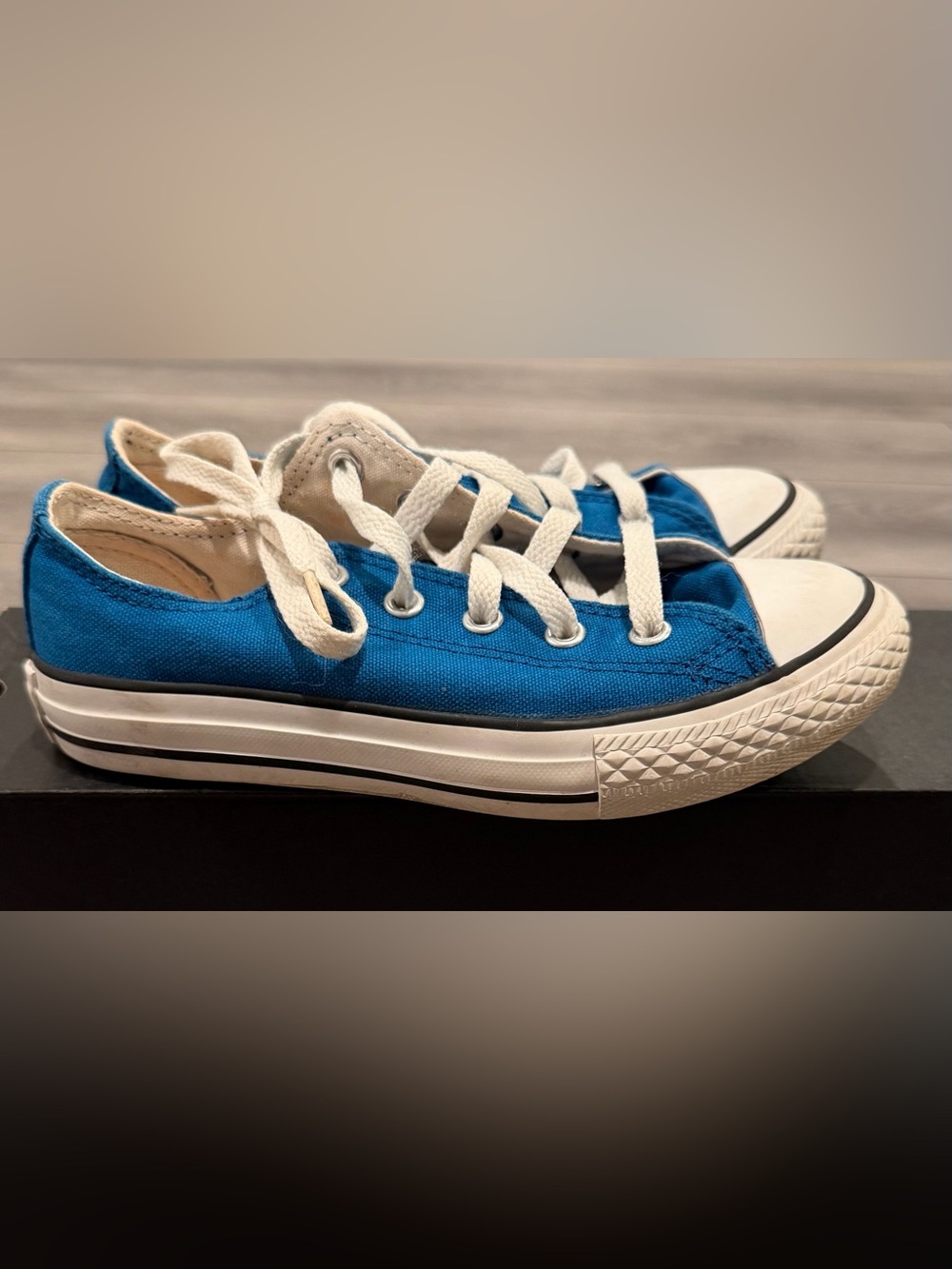 Converse Low-Top All Star Sneakers - Picture 6 of 10